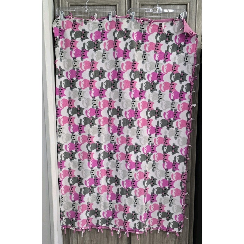 Handmade Pink And Gray Cat Pattern‎ Fleece Blanket 34in X 54in